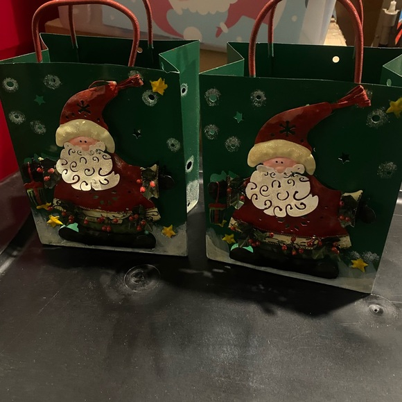 SET OF 2 METAL CHRISTMAS BASKETS - Picture 1 of 2